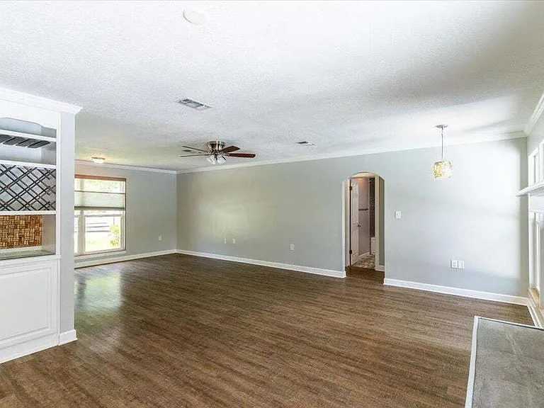 8 Stafford Cir — Photo 12