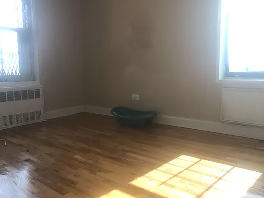 Rented by Compass | media 27