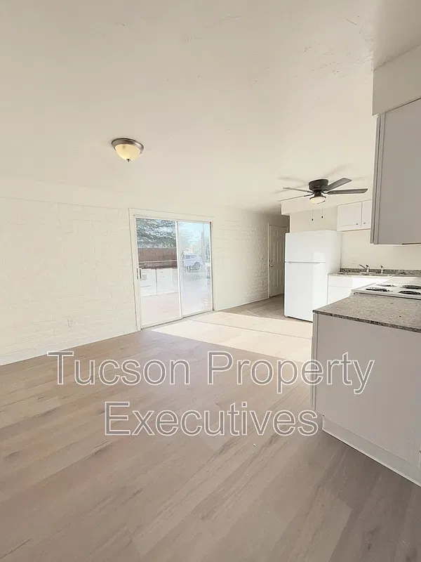 3 bed, 1.0 bath, 1300 sqft, $1,450 — Photo 4