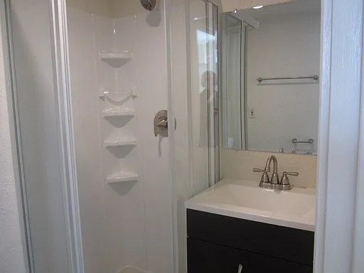 721-727 SVA — Photo 2
