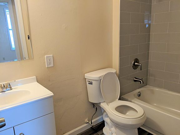 4th image of 3628 McRee Ave