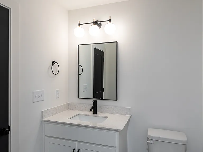102 Duke St #1-8-1 — Photo 6