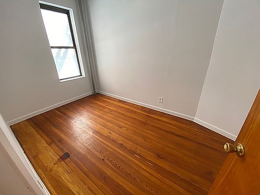 2nd image of 360 W 15th St #402
