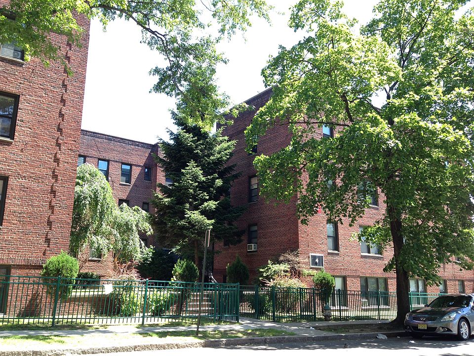 1st image of 4 Chestnut St APT 112