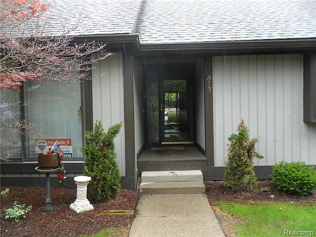1st image of 517 Carberry Hl