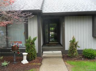 517 Carberry Hl, Brighton, MI