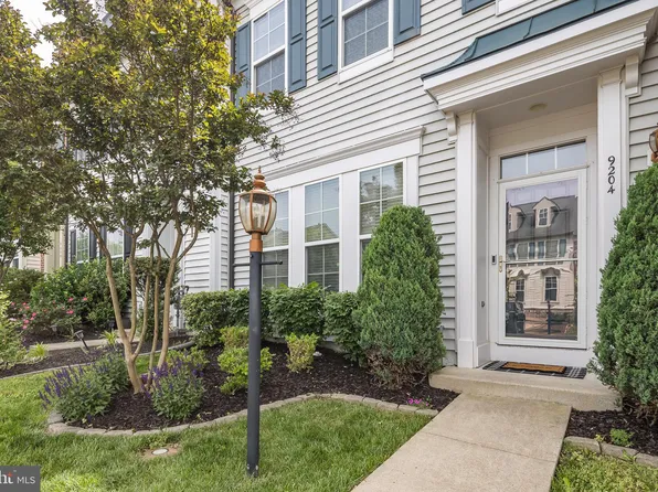 9204 Alvyn Lake Cir, Bristow, VA 20136