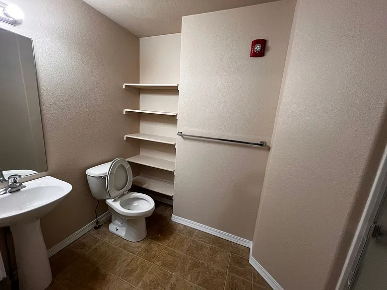 322 N Promenade Loop #B109 — Photo 10