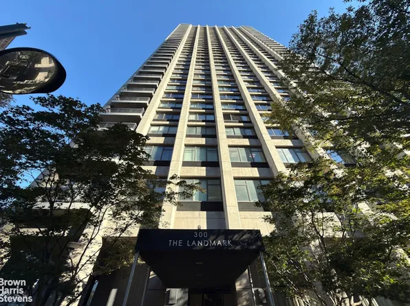 300 East 59th Street image 11 of 12