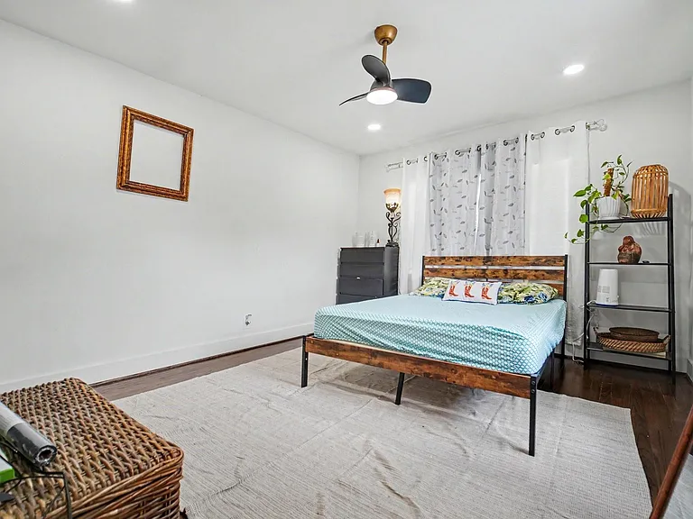 5226 Pomander Rd — Photo 24