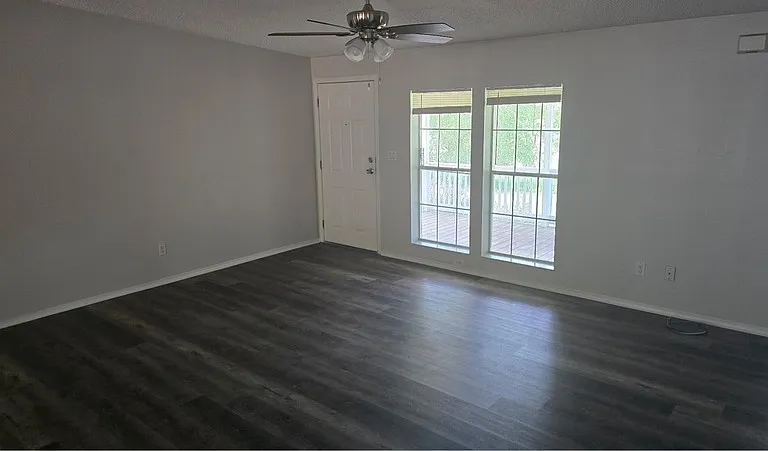 6230 Anniedora Ln — Photo 8
