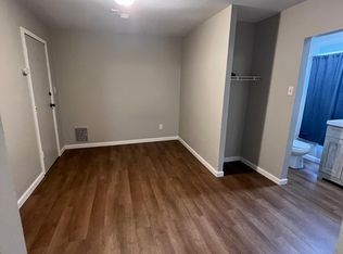 1608 C Ave NE #4, Cedar Rapids, IA 52402