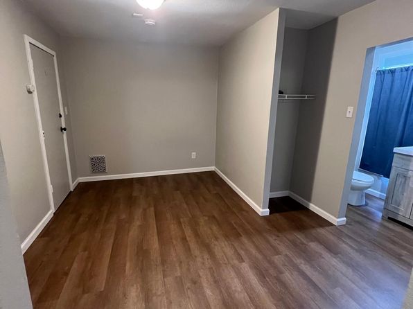1608 C Ave NE #4
