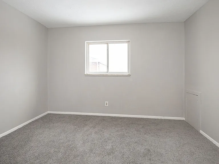 23755 Banbury Cir #10 — Photo 16