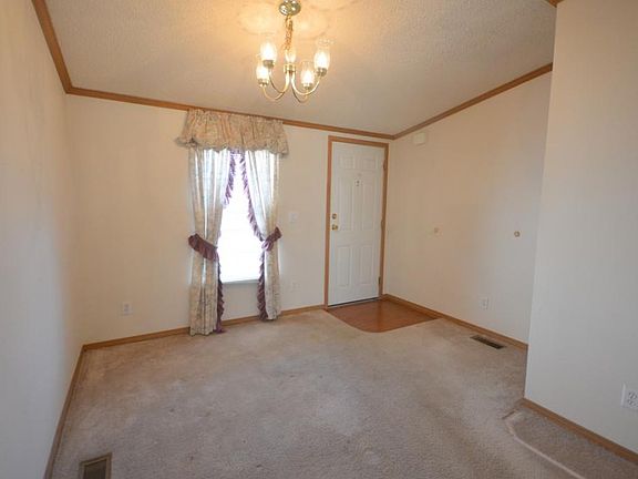 4th image of 2111 Clarewood Ct