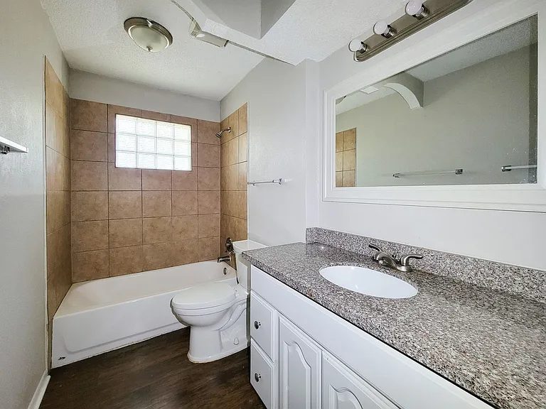 18402 Tall Cypress Dr — Photo 20