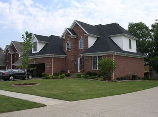 4605 Cherry Forest Cir, Louisville, KY 40245