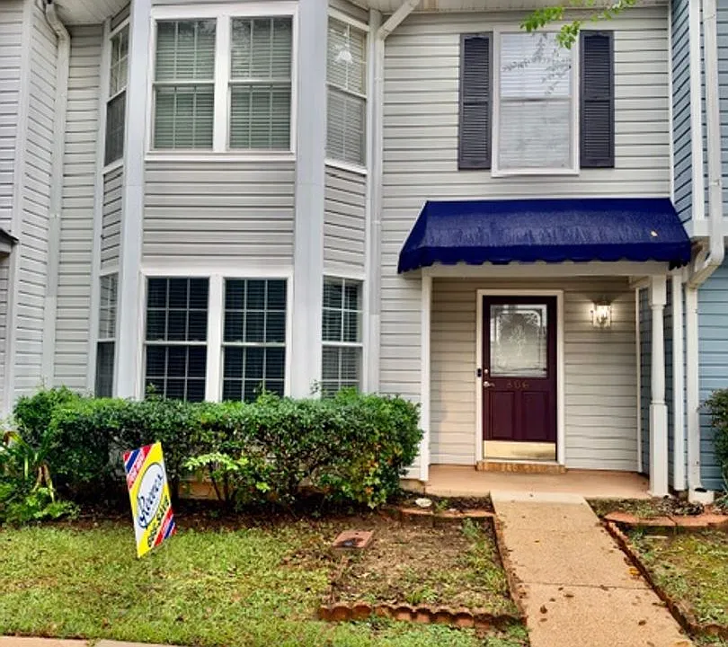 270 Hillcrest Rd #806