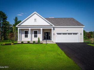 9 Stone Creek Drive, East Greenbush, NY 12061