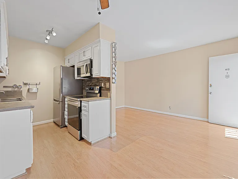 335 Cedar Ave #412 — Photo 16