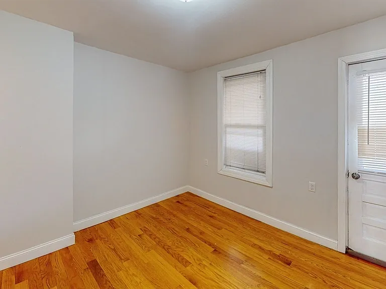 67 Marion St #3 — Photo 3