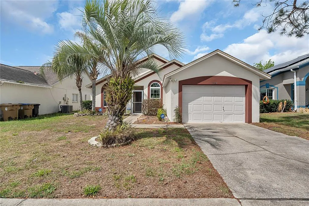 3 bed, 2.0 bath, 1176 sqft, $2,100 — Photo 3