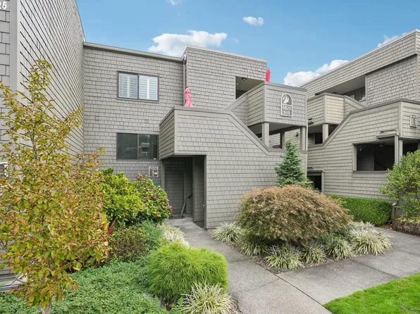 5620 S Riverside Ln APT 5, Portland, OR 97239