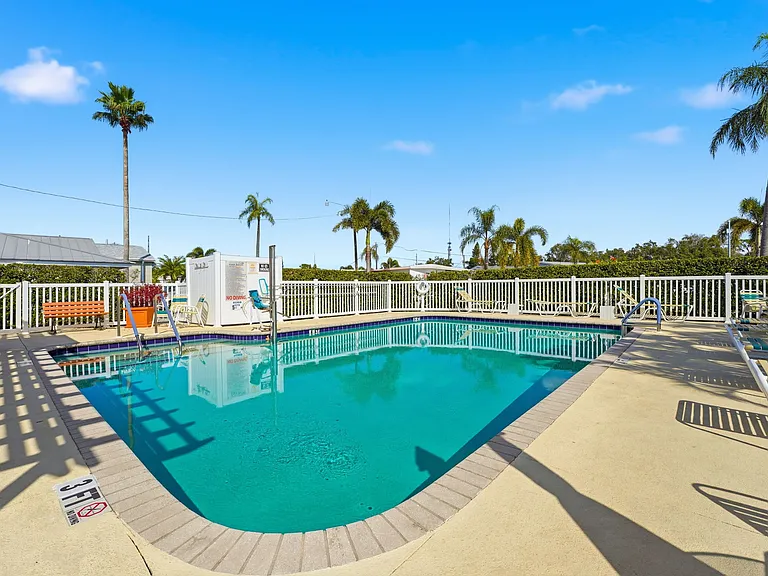 4432 Calm Harbor St — Photo 36