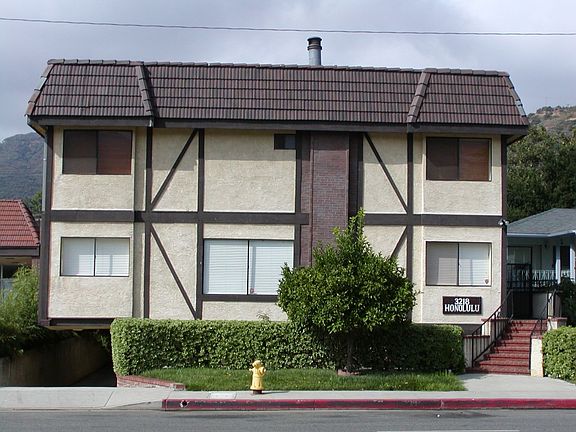 2nd image of 3218 Honolulu Ave APT 6