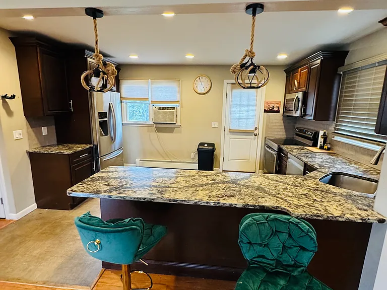7 Sinnock Ct — Photo 2