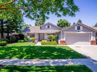 1412 Carson Ave, Clovis, CA 93611