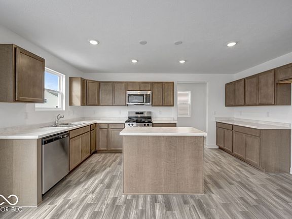 7th image of this home