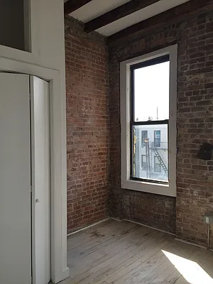 Rented by Zone Corp | media 67