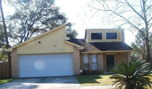 1st image of 6928 Foxvalley Ln