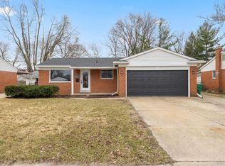 32259 Barton St, Garden City, MI 48135