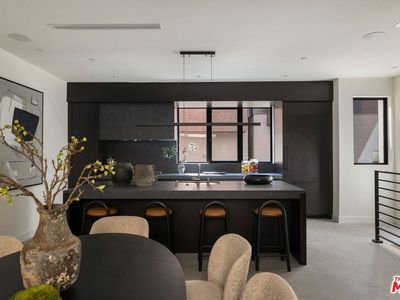 925 Hilldale Ave, West Hollywood, CA, 90069