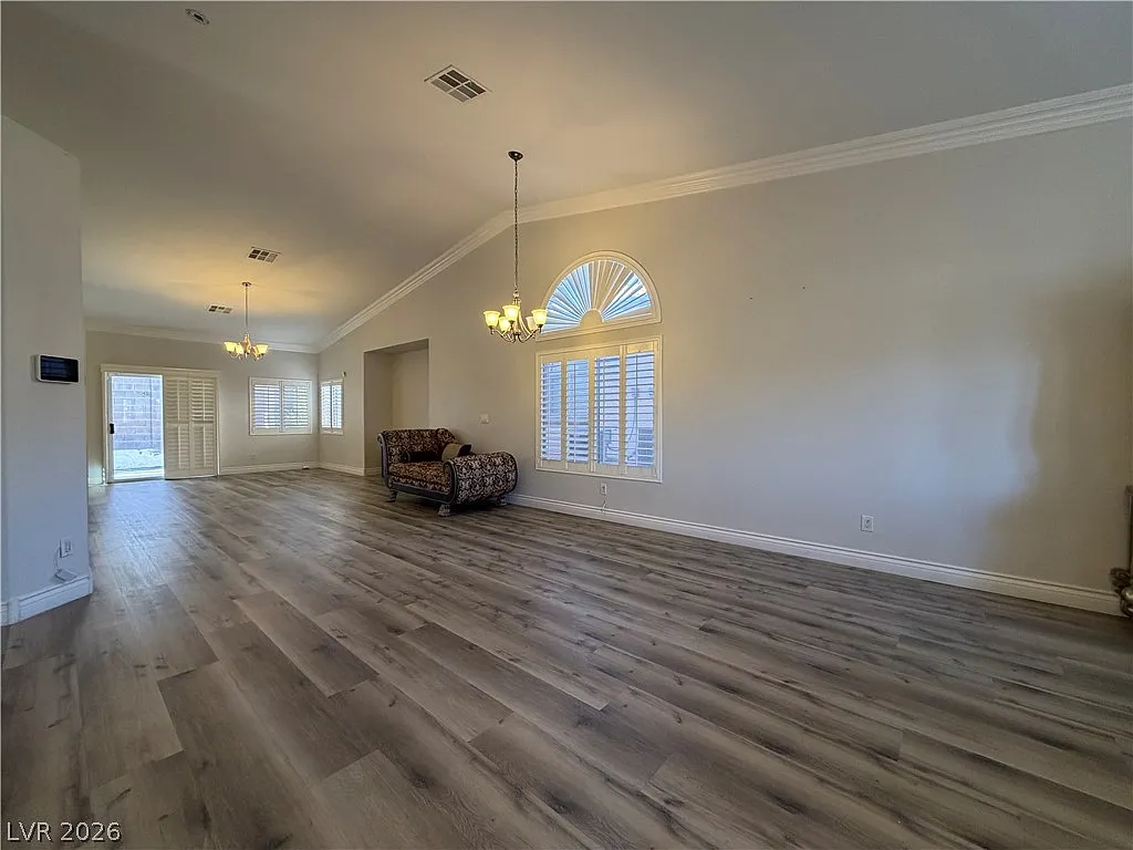 3 bed, 2.0 bath, 2124 sqft, $2,500 — Photo 4