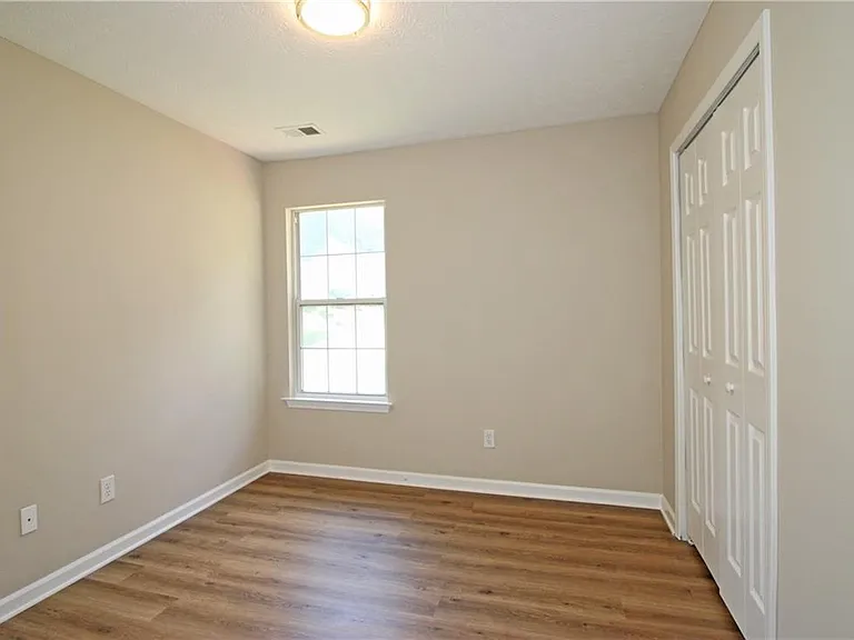 1334 Ambercrest Way — Photo 18