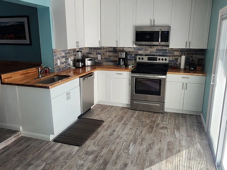 3700 Northside Dr — Photo 6