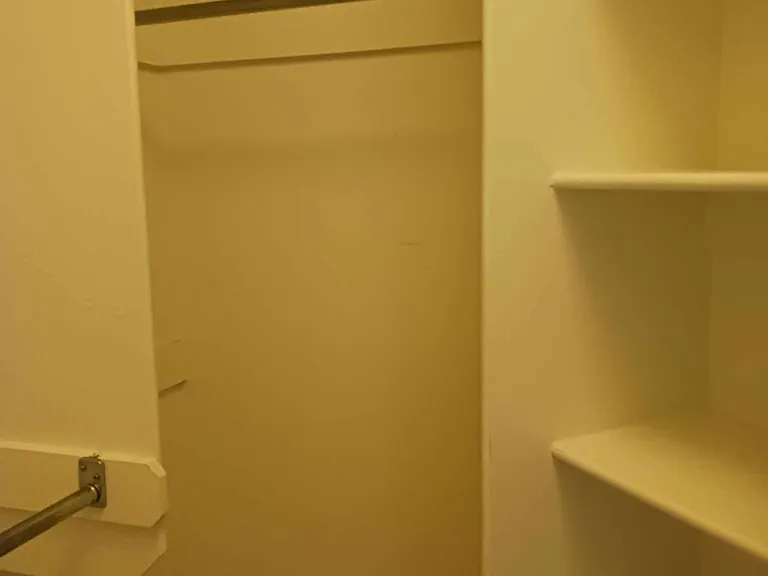 Sunset Place Apartments — Photo 16