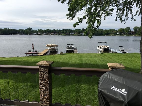 2nd image of 10185 Lakeside Dr