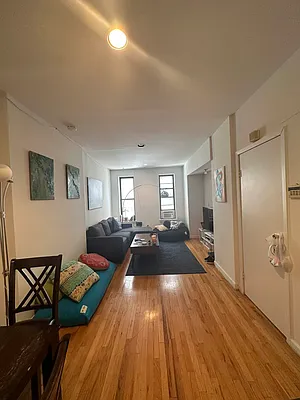 Rented by CitySites Real Estate Group | media 3