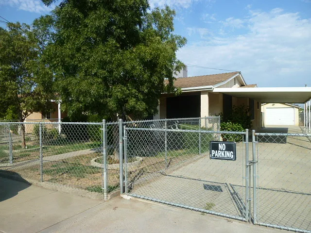 Nice Cottage with Fenced yards — Photo 2