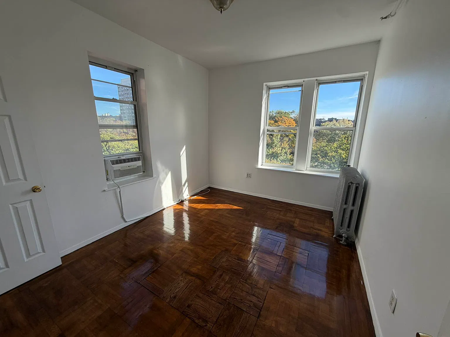 490 Ocean Parkway — Photo 4