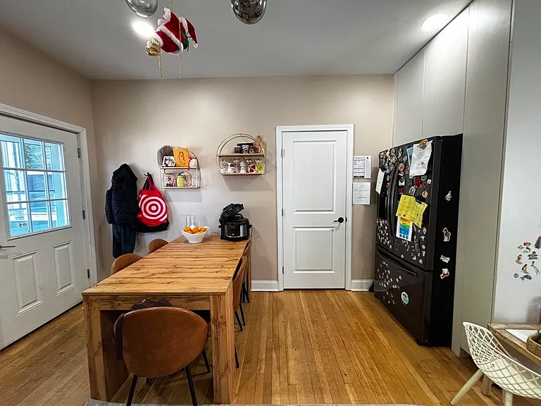 130 Dale St #1 — Photo 8