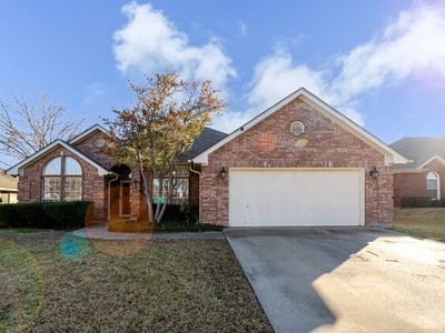 6808 Moss Ln, North Richland Hills, TX, 76182