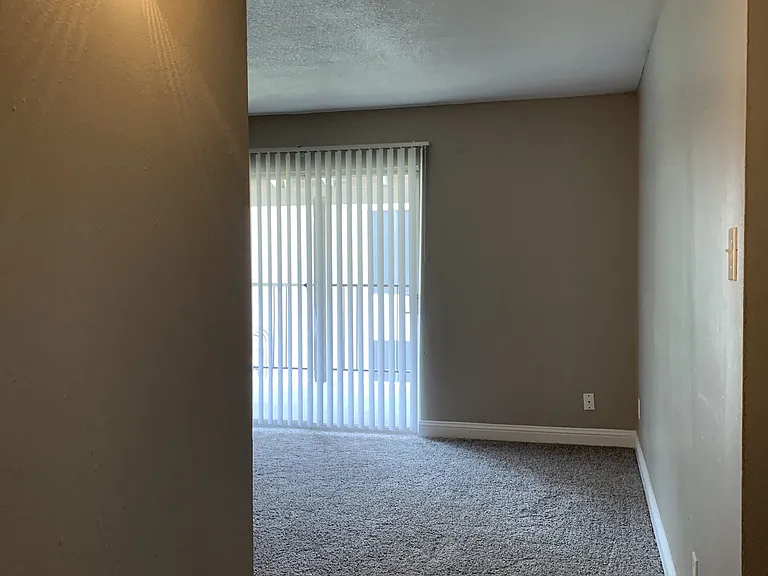 Mission Pointe Club Apartments — Photo 22