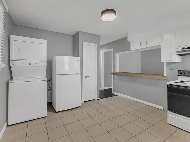 3108 Lealand Ln #B — Photo 7