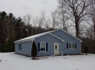 261 Jackson Cross Rd, Pownal, VT 05261