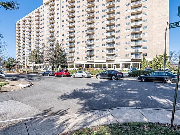 2nd image of 1225 Martha Custis Dr APT 513